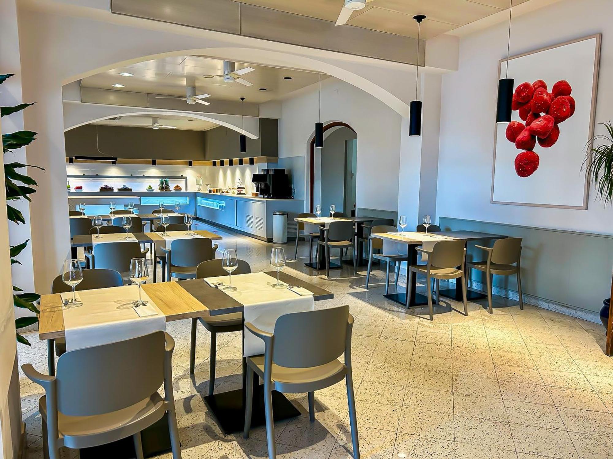 Hotel Marina Roses Bagian luar foto