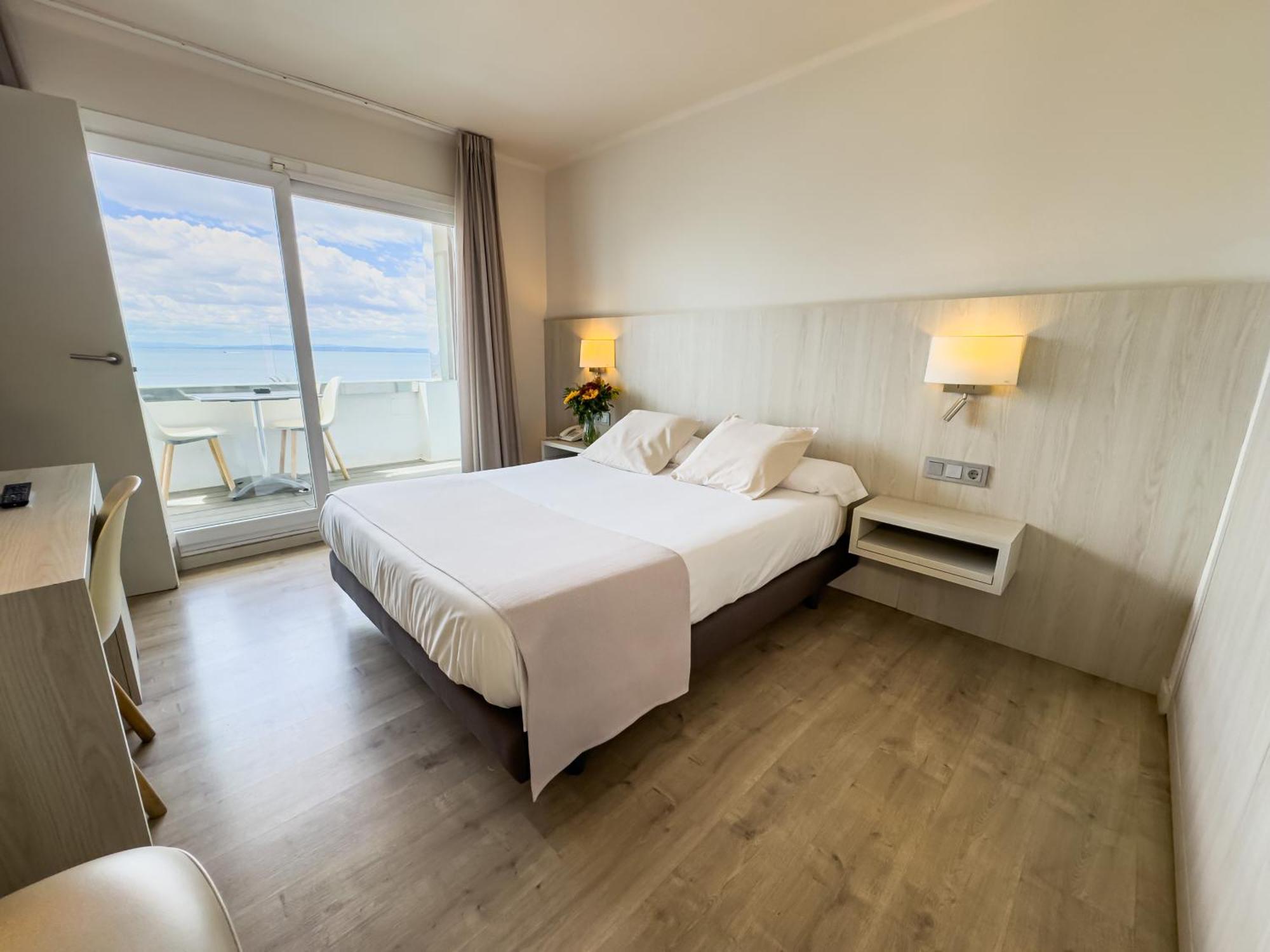 Hotel Marina Roses Bagian luar foto