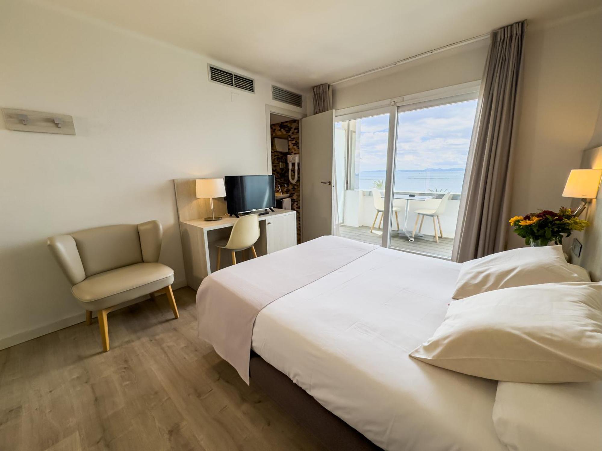 Hotel Marina Roses Bagian luar foto