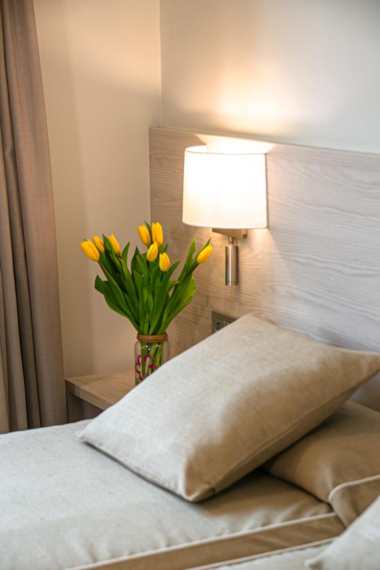 Hotel Marina Roses Bagian luar foto