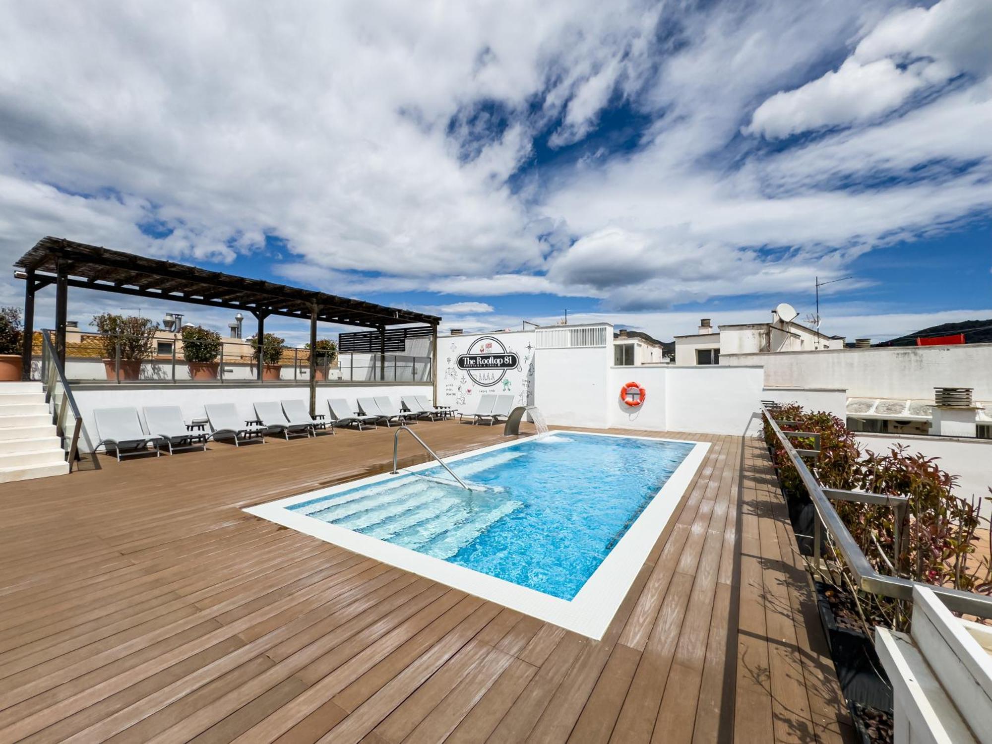Hotel Marina Roses Bagian luar foto