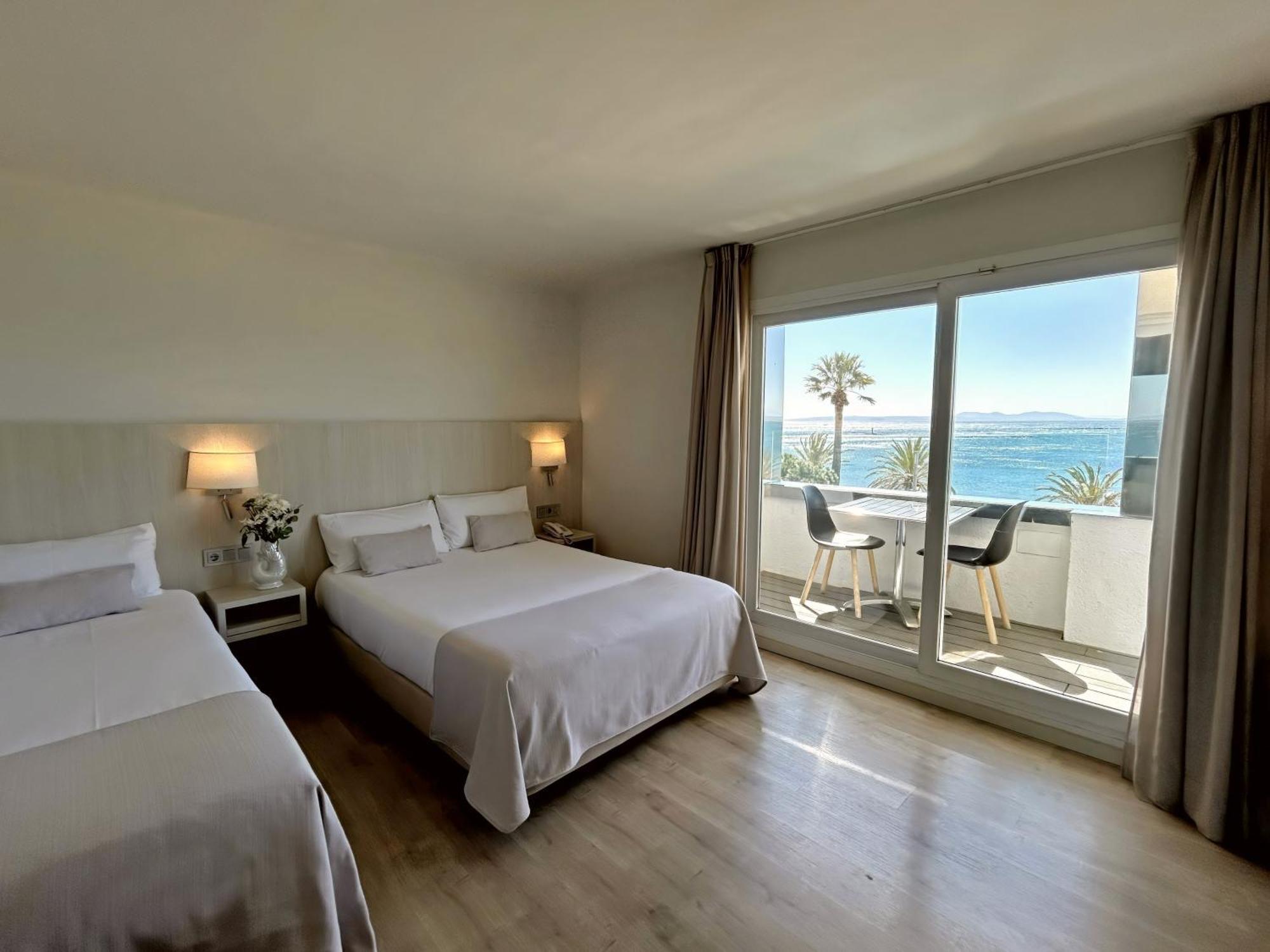 Hotel Marina Roses Bagian luar foto