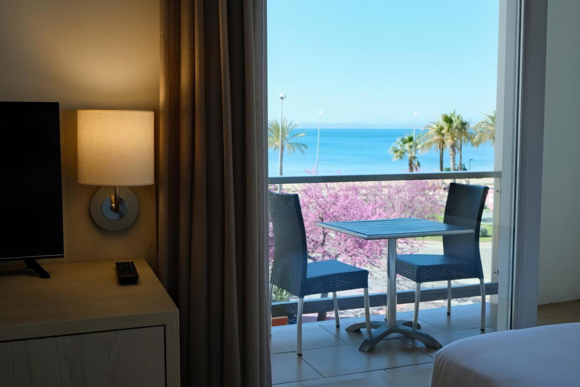Hotel Marina Roses Bagian luar foto