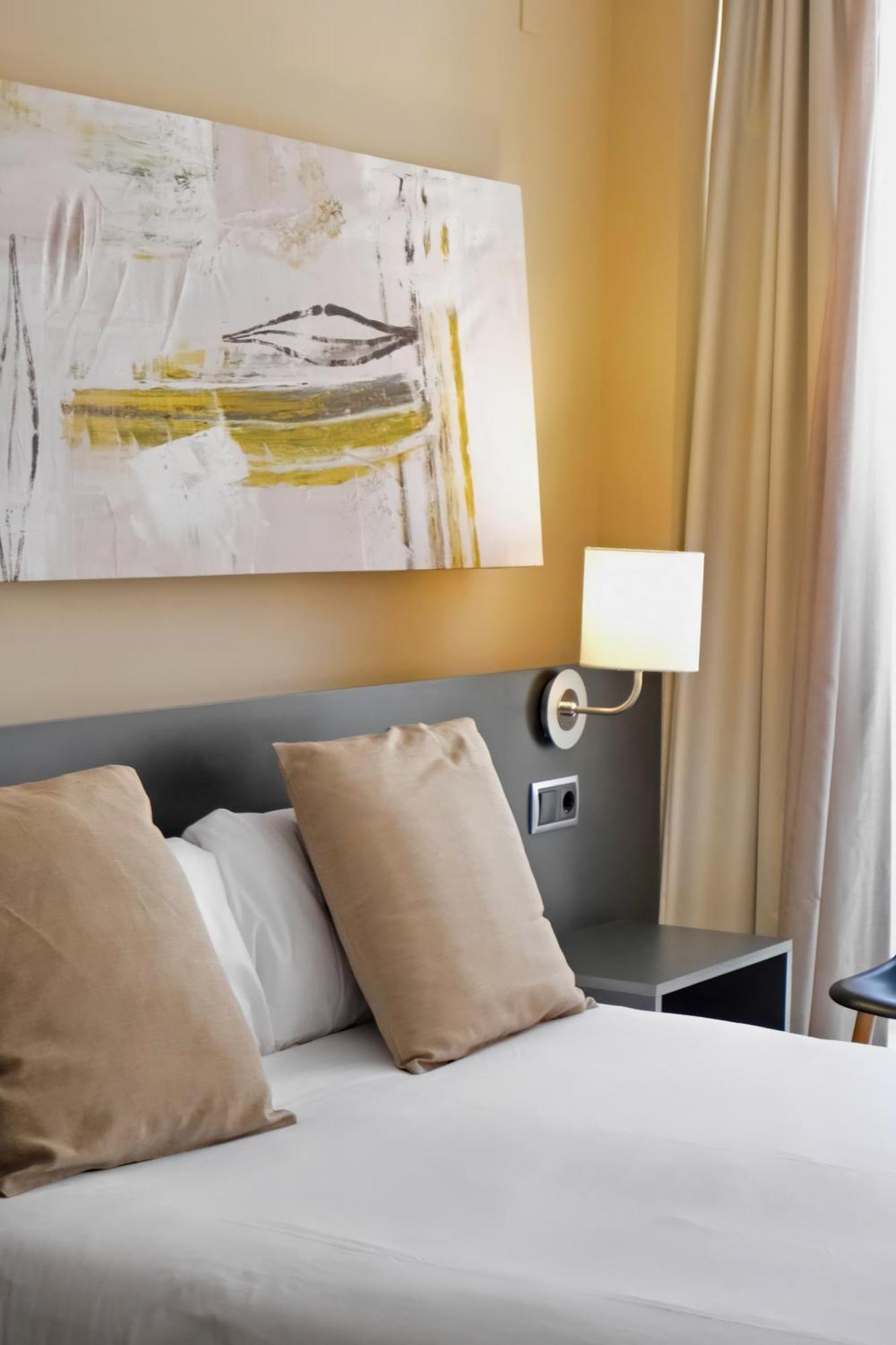 Hotel Marina Roses Bagian luar foto