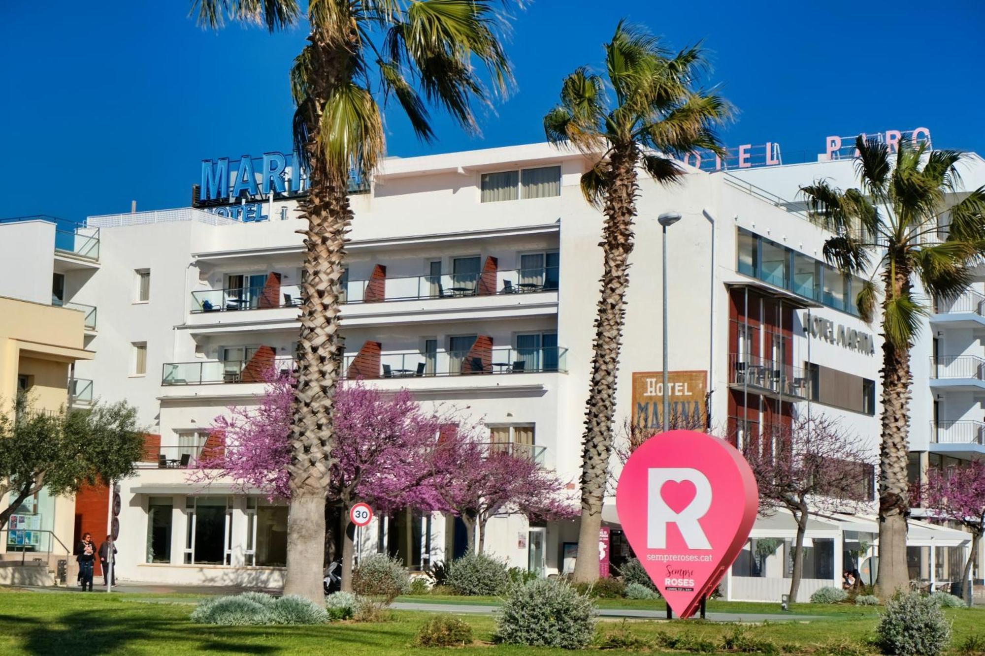 Hotel Marina Roses Bagian luar foto