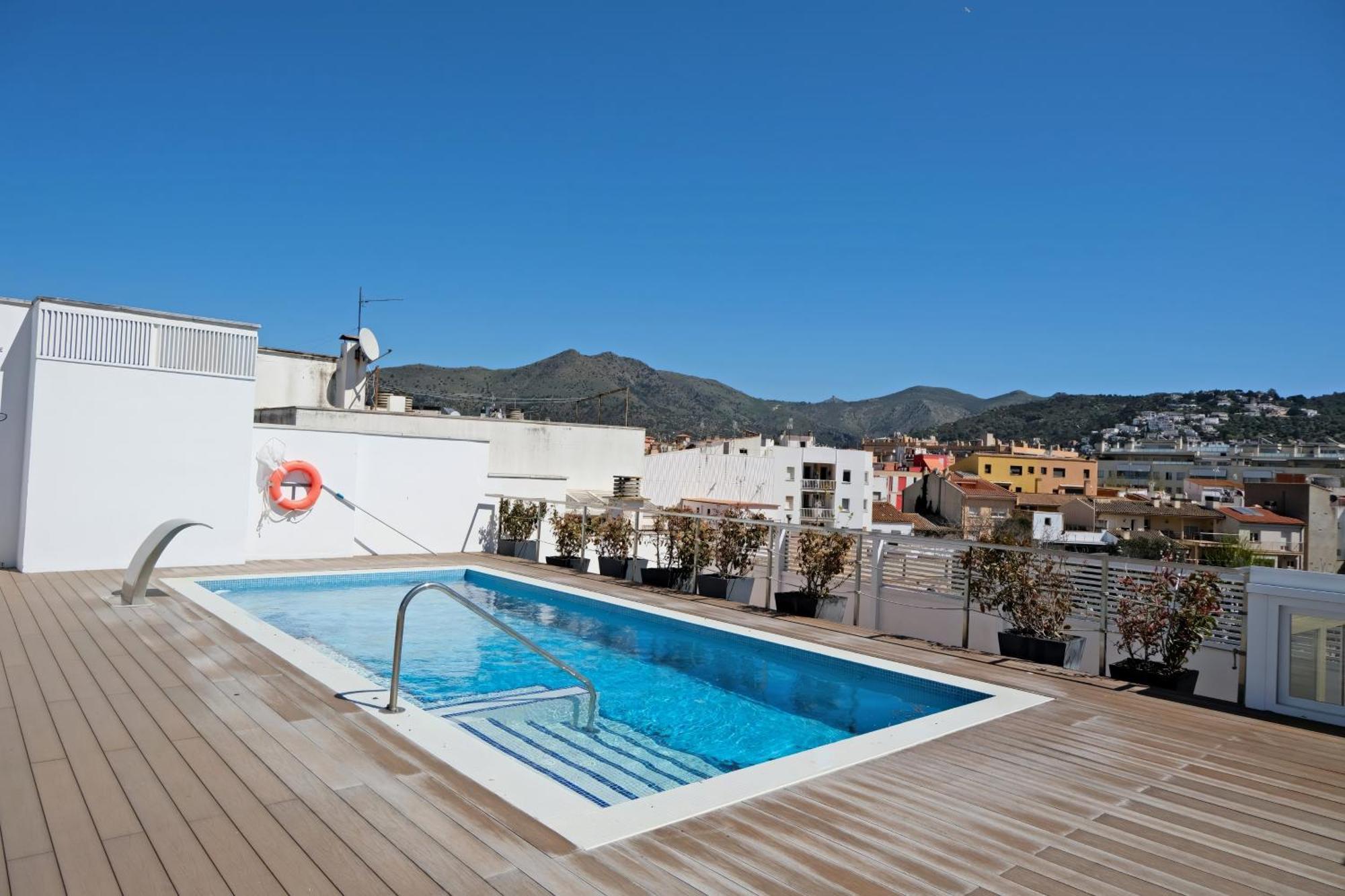 Hotel Marina Roses Bagian luar foto