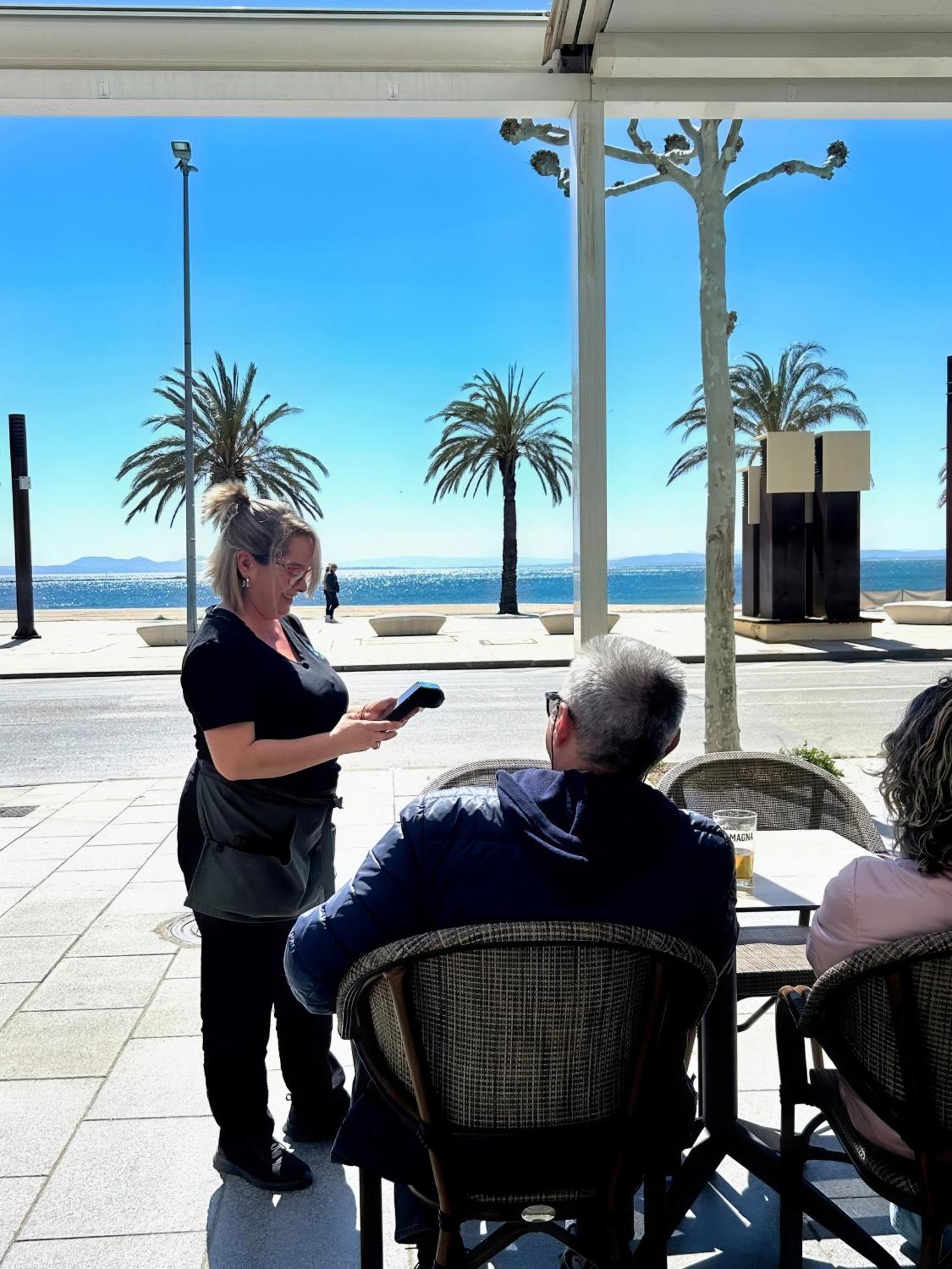 Hotel Marina Roses Bagian luar foto