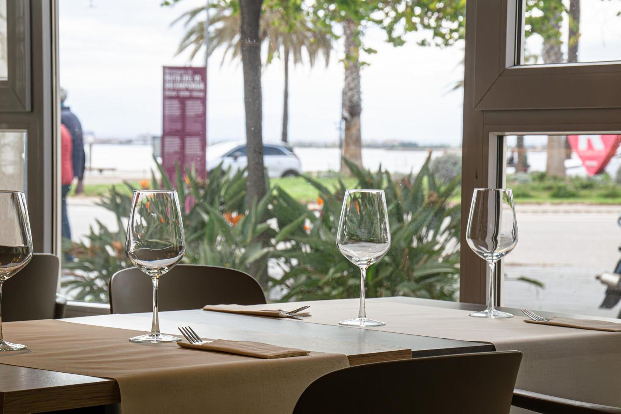 Hotel Marina Roses Bagian luar foto