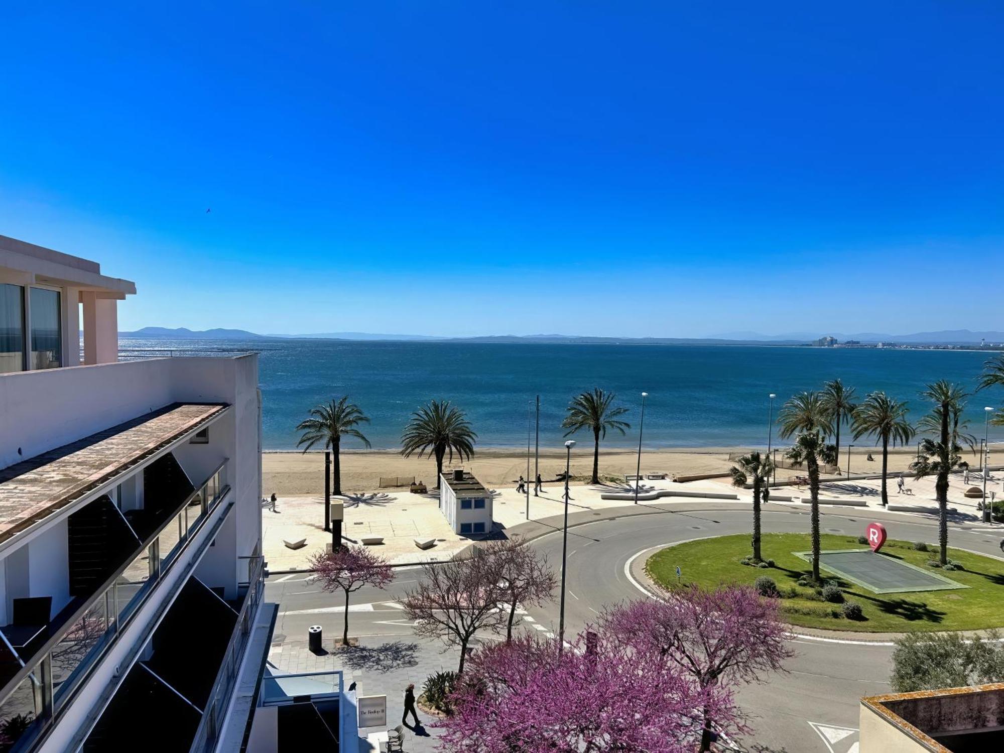 Hotel Marina Roses Bagian luar foto